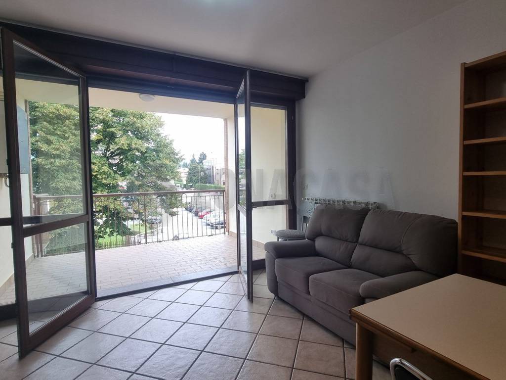 appartamento in vendita a Varese in zona Giubiano