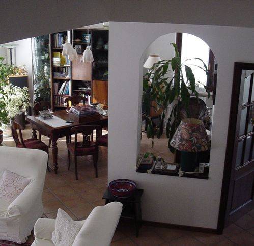 appartamento in vendita a Varese in zona Giubiano