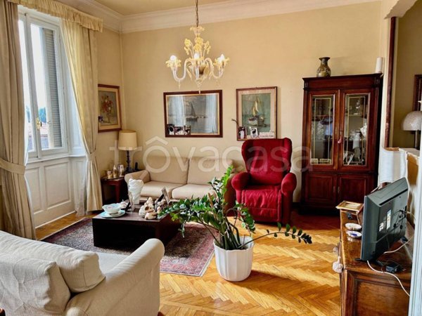 appartamento in vendita a Varese in zona Centro Città
