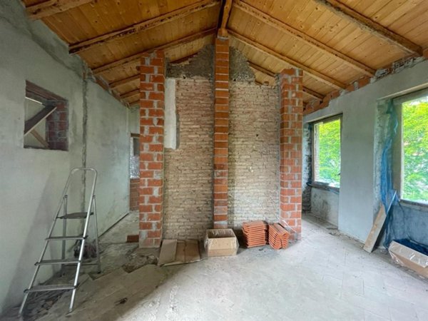 appartamento in vendita a Varese in zona Casbeno