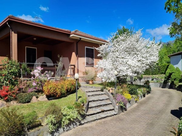appartamento in vendita a Varese in zona Bobbiate