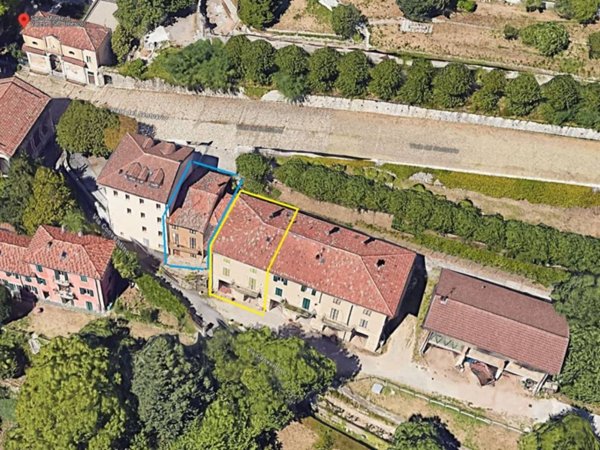 casa indipendente in vendita a Varese in zona Santa Maria del Monte