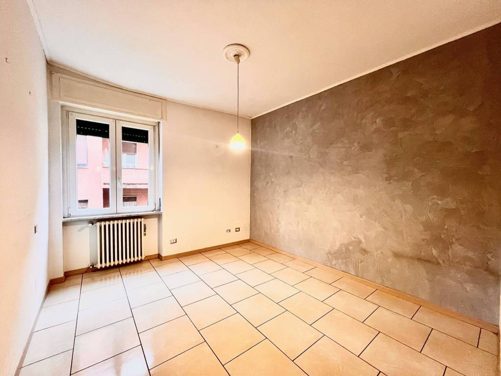 appartamento in vendita a Varese in zona Biumo