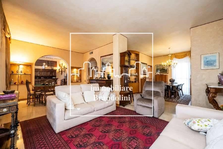 appartamento in vendita a Varese in zona Centro Città