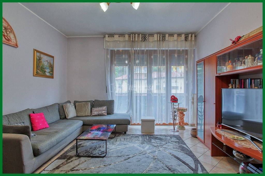 appartamento in vendita a Varese in zona Biumo