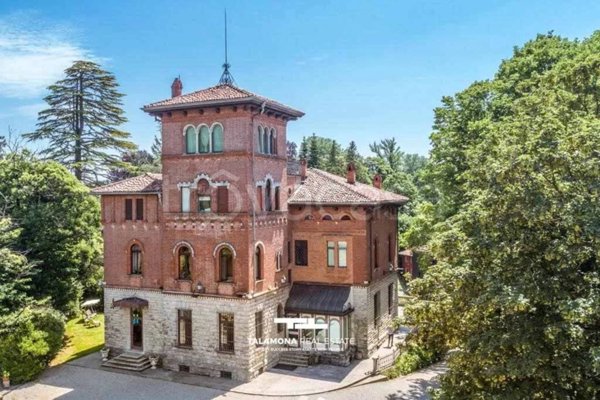 casa indipendente in vendita a Varese in zona Velate