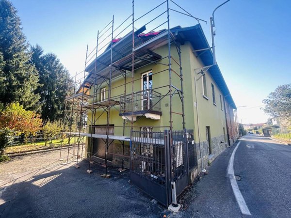 casa indipendente in vendita a Varese in zona Masnago