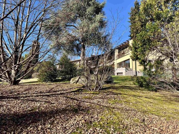 casa indipendente in vendita a Varese in zona Biumo