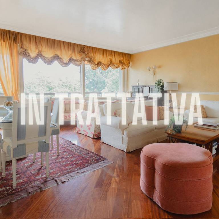 appartamento in vendita a Varese in zona Brunella