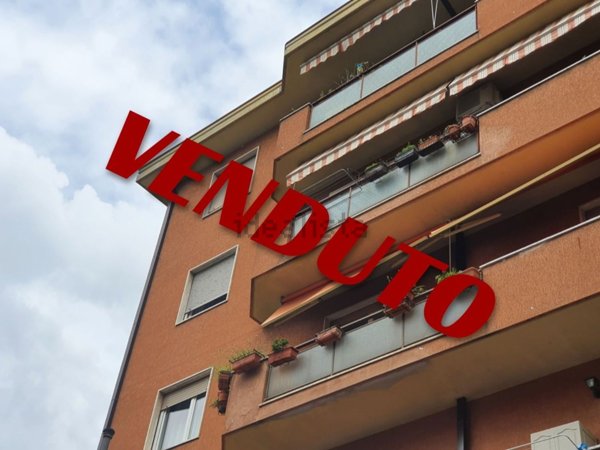 appartamento in vendita a Varese in zona Ippodromo
