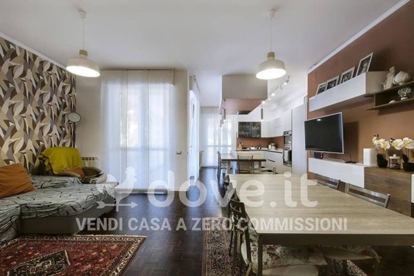 appartamento in vendita a Varese in zona Casbeno