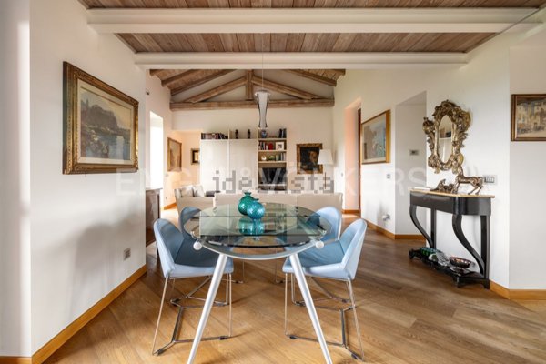 appartamento in vendita a Varese in zona Campo dei Fiori