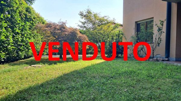 appartamento in vendita a Varese in zona Giubiano