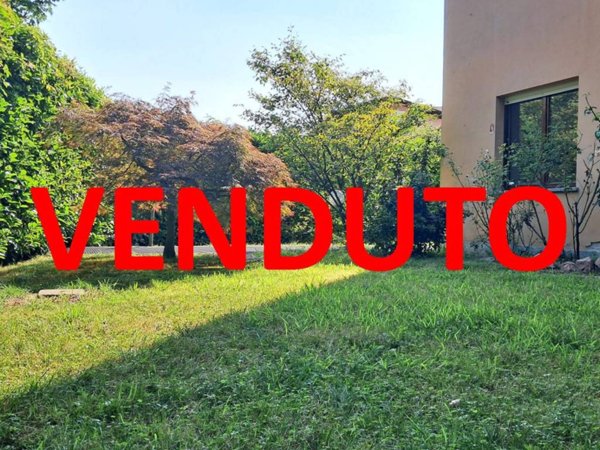 appartamento in vendita a Varese in zona Giubiano