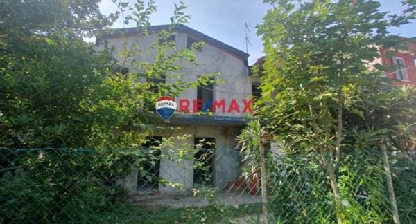 appartamento in vendita a Varese in zona Viale Valganna