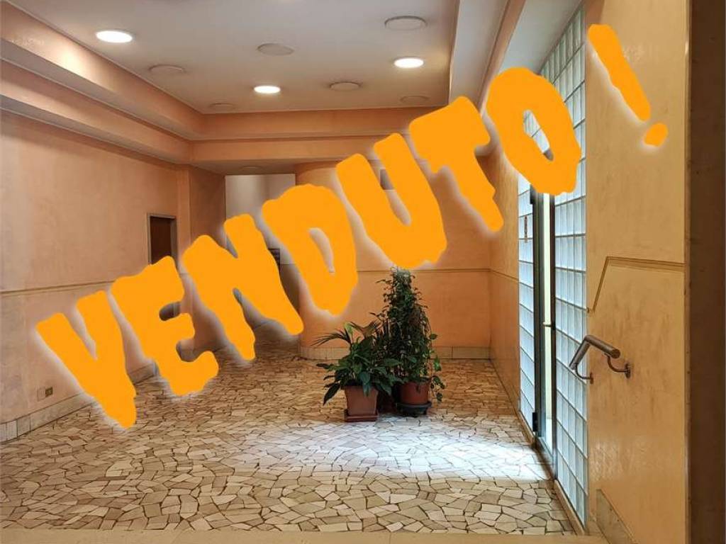 appartamento in vendita a Varese in zona Centro Città