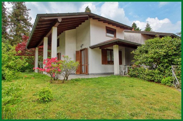 casa indipendente in vendita a Varese in zona Masnago