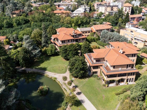 appartamento in vendita a Varese in zona Giubiano