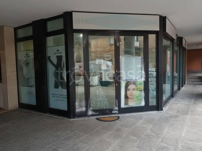 quadrivano in vendita a Varese in zona Giubiano