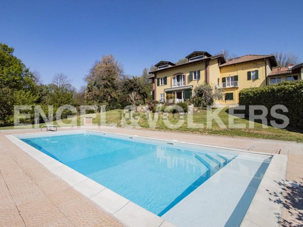 casa indipendente in vendita a Varese in zona Centro Città
