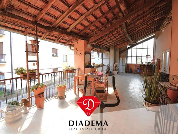 casa indipendente in vendita a Varese in zona Capolago