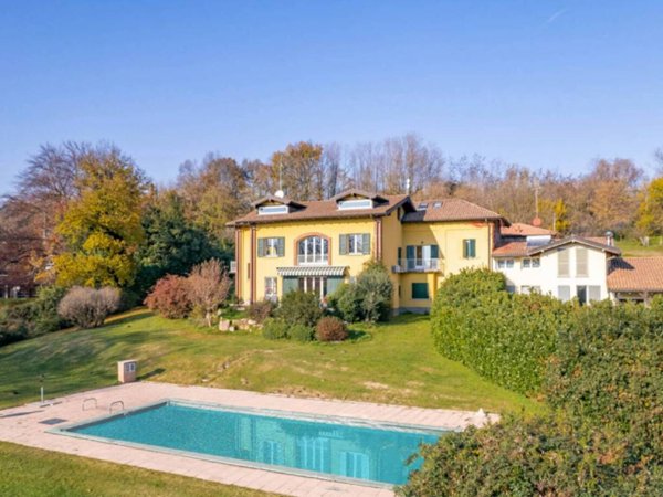casa indipendente in vendita a Varese in zona Bosto