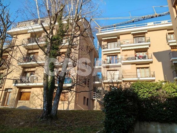 appartamento in vendita a Varese in zona Cartabbia