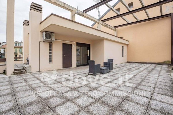 appartamento in vendita a Varese in zona Centro Città