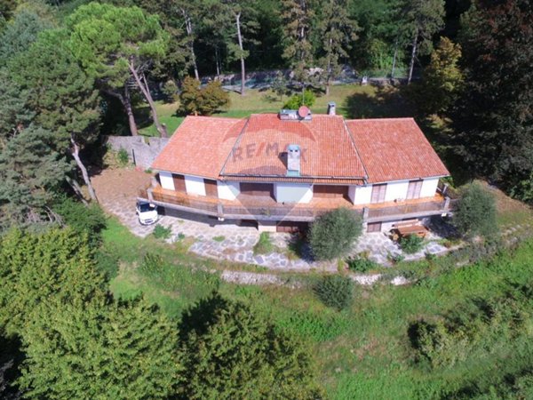 casa indipendente in vendita a Varese in zona Bregazzana