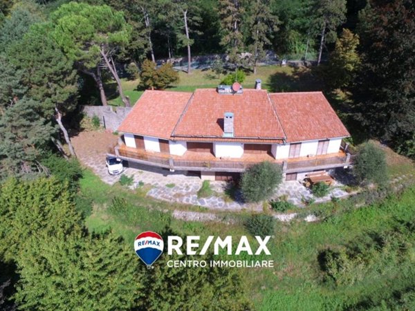 casa indipendente in vendita a Varese in zona Bregazzana