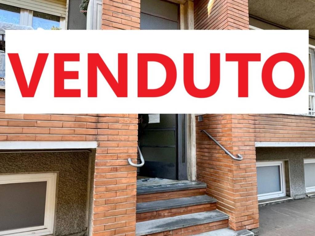 appartamento in vendita a Varese in zona Biumo