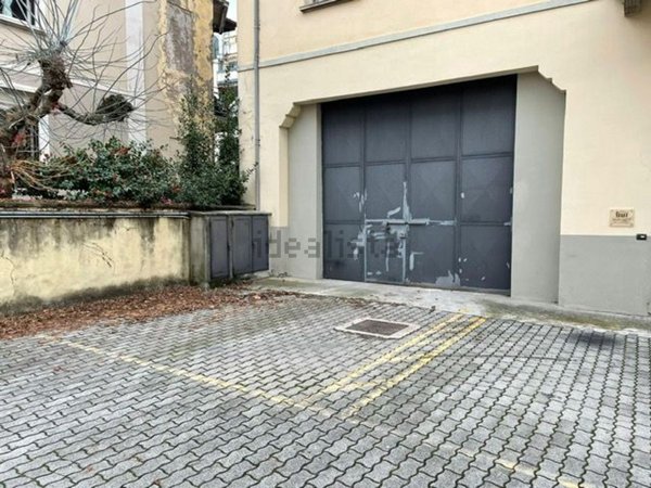 locale di sgombero in vendita a Varese in zona Biumo