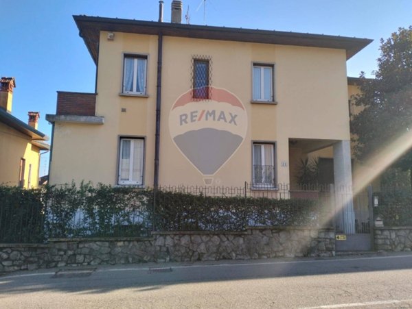 casa indipendente in vendita a Varese in zona Biumo