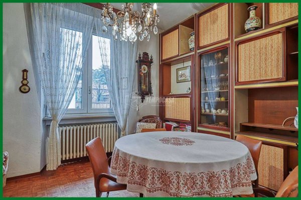 appartamento in vendita a Varese in zona Biumo