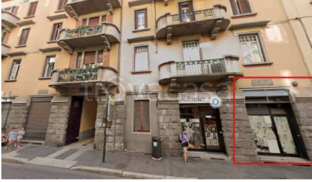 negozio in vendita a Varese in zona Centro Città