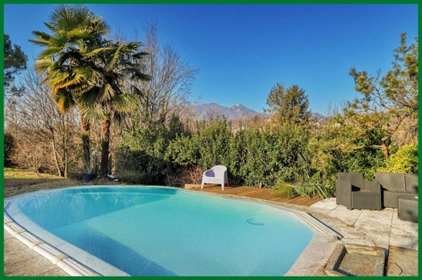 casa indipendente in vendita a Varese in zona Masnago