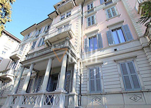 ufficio in vendita a Varese in zona Centro Città