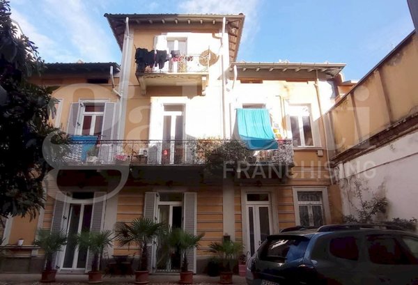 casa indipendente in vendita a Varese
