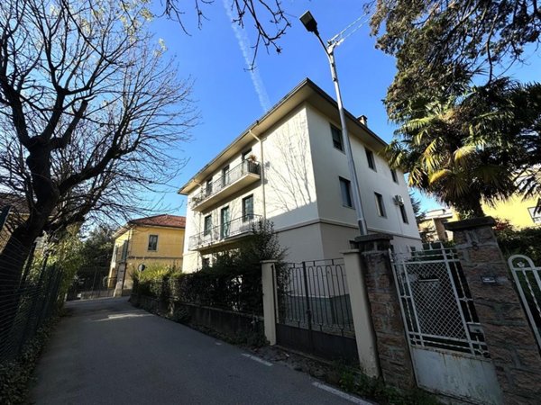 appartamento in vendita a Varese in zona Centro Città