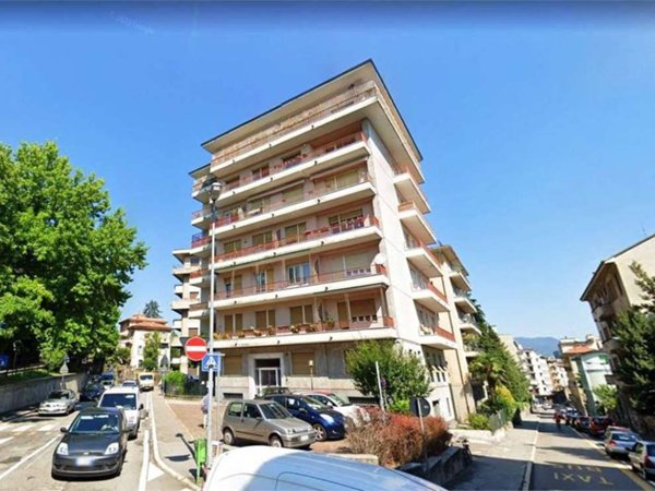 appartamento in vendita a Varese in zona Bosto