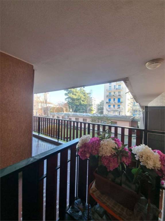appartamento in vendita a Varese in zona Biumo