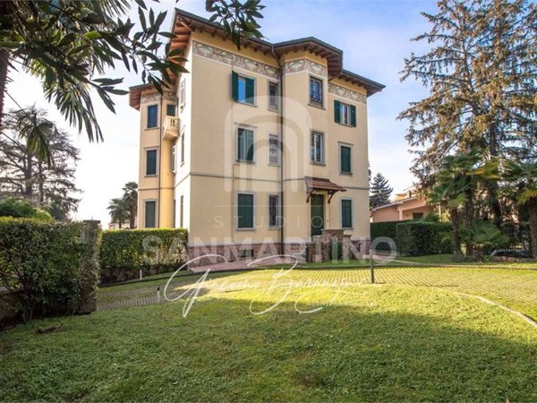 appartamento in vendita a Varese in zona Centro Città