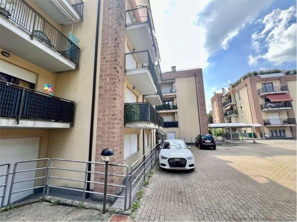 appartamento in vendita a Varese in zona Biumo
