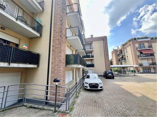 appartamento in vendita a Varese in zona Biumo