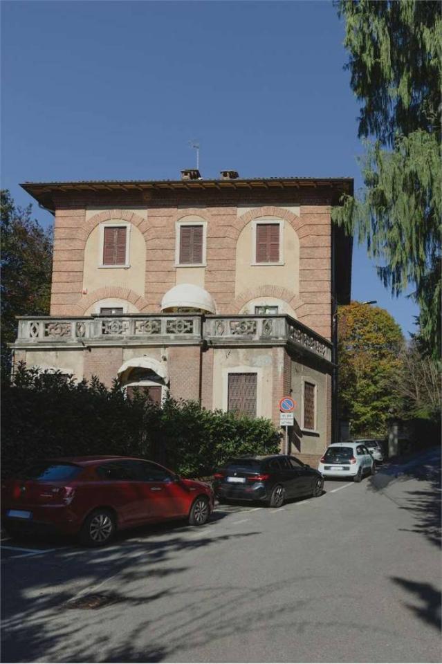 appartamento in vendita a Varese in zona Centro Città