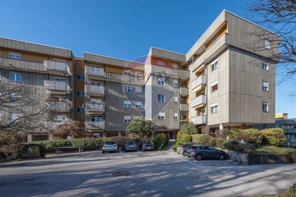 appartamento in vendita a Varese in zona Biumo