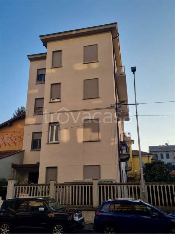 appartamento in vendita a Varese in zona Centro Città