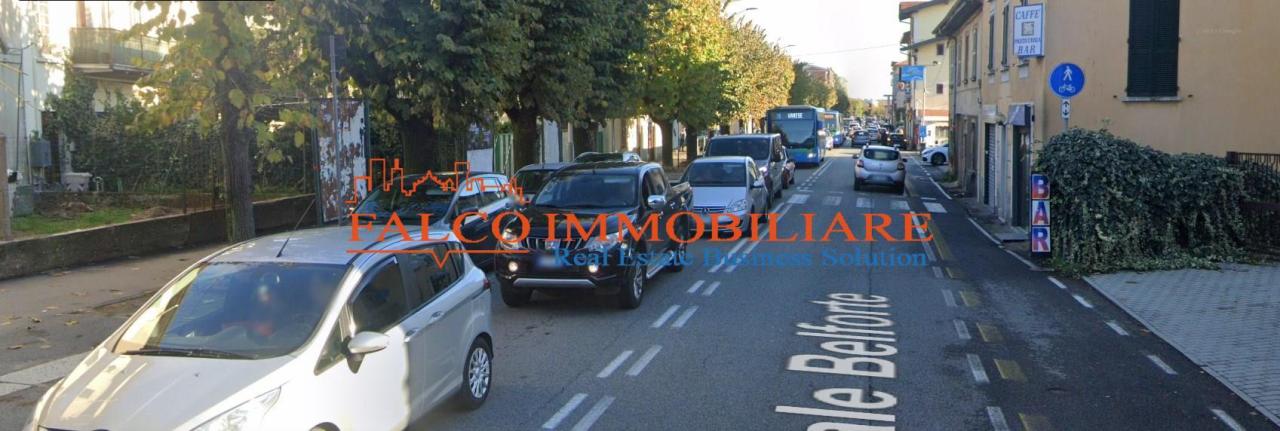 locale commerciale in vendita a Varese in zona Viale Belforte