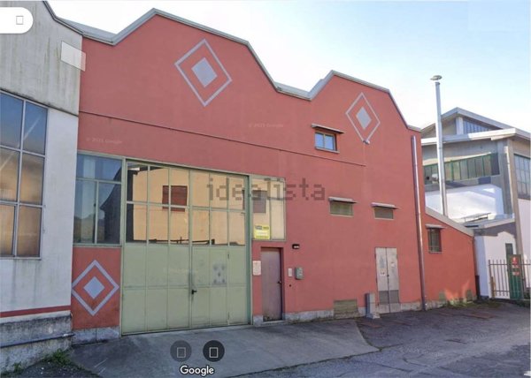 capannone in vendita a Varese in zona Ippodromo