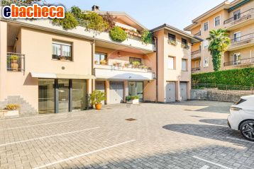 appartamento in vendita a Varese in zona Casbeno